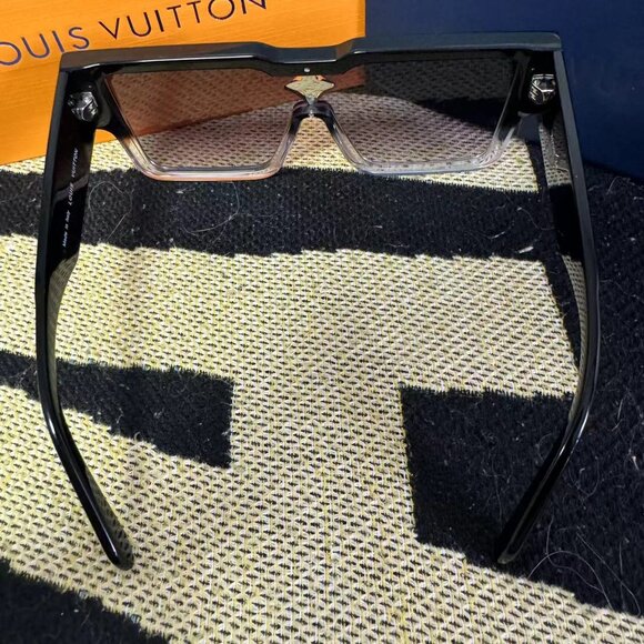 Louis Vuitton Black Sunglasses main image 5